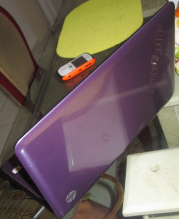 Pórtatil Hp Vista Anterior. No incluye elementos de decoración